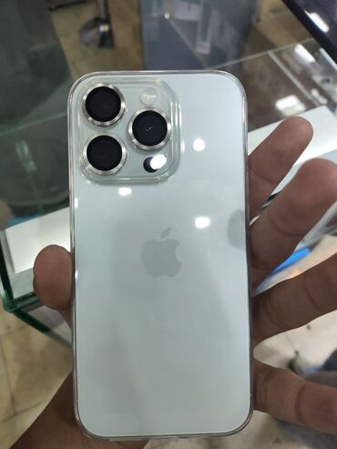 обмен на дачу: IPhone 15 Pro, Белый