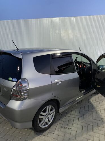 глушител фит: Honda Fit: 1.5 л | 2005 г. | Хэтчбэк