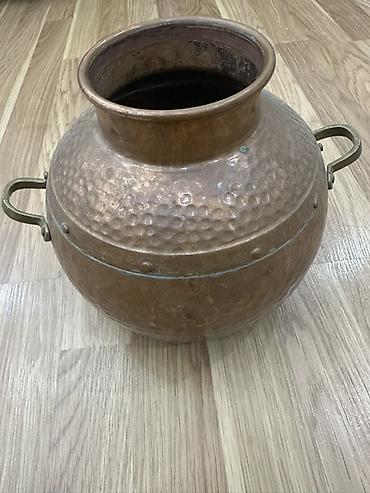Vazalar: Bir vaza, Mis — 3