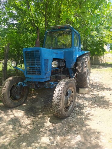 traktor altlıqlı qara qadın bosonojkaları: Трактор Belarus (MTZ) MTZ 80, 1991 г., 80 л.с., Б/у