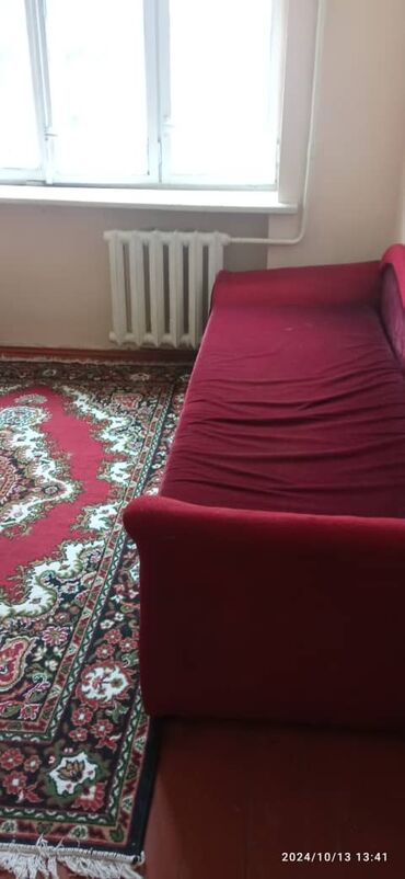 кровати односпалка: Сдается 1 комната, секционная, туалет на 4кв, душа нет, кухня на 4