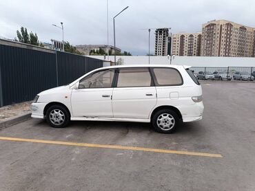 срочно срочно продаю машина: Toyota Gaia: 2001 г., 2 л, Автоматтык, Газ, Вэн/Минивэн