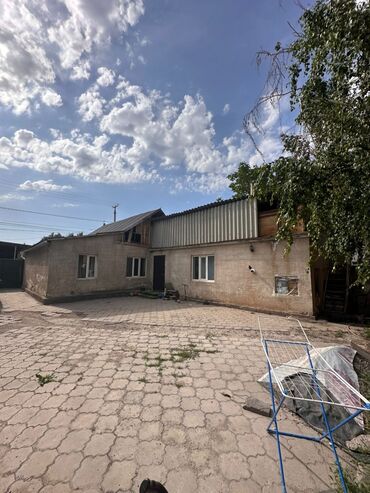 дом калыс ордо алтын казык: Үй, 73 кв. м, 3 бөлмө, Риелтор, Эски ремонт