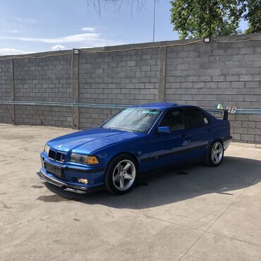 Транспорт: BMW 3 series: 2.5 л | 1993 г. | Седан | Хорошее