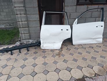 Комплект дверей Toyota Б/у, цвет - Белый,Оригинал