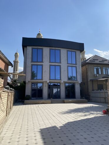 продажа офиса в бизнес центре: Продаю Здание, 300 м²