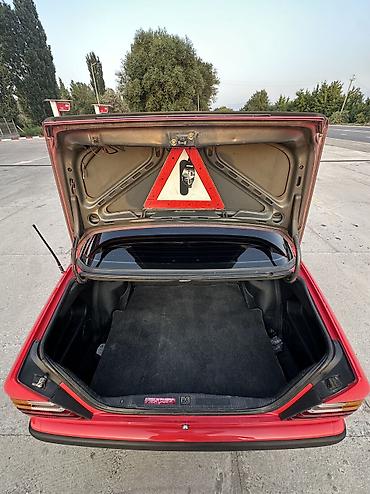 Mercedes-Benz: Mercedes-Benz W124: 1985 г., 2.3 л, Автомат, Бензин, Седан — 15