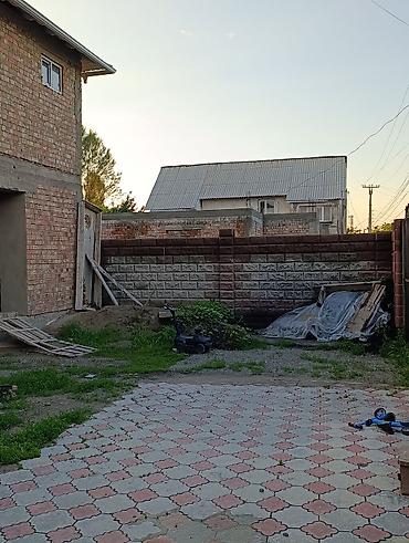 пр чуй: Продается участок 8 соток с двумя домами. Один из который жилой из 4 — 1