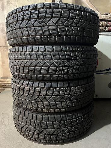 Шины 225 / 60 / R 18, Зима, Б/у, Комплект, Внедорожные (АТ/МТ), Китай, Maxxis