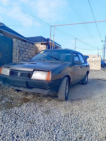 VAZ (LADA): VAZ (LADA) 21099: 0.6 l | 1993 il 180000 km Sedan