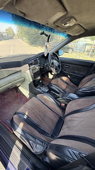 лиса на колесах: Subaru Legacy: 2000 г., Седан — 6