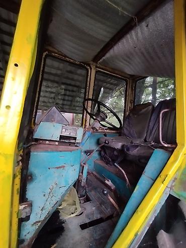 maşınlar 07: Kənd təsərrüfatı üçün universal təkərli traktor. - Kabinli, panoram — 5