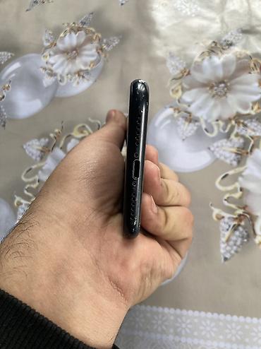 Apple iPhone: IPhone Xr, Б/у, 64 ГБ, Черный, Чехол, 78 % — 7