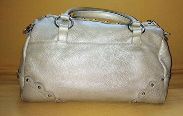 Torbe: Italijanska divna kožna torba Prelepa italijasnka torba, u šampanj na lalafo.rs — 9 Torbe: Italijanska divna kožna torba Prelepa italijasnka torba, u šampanj — 9