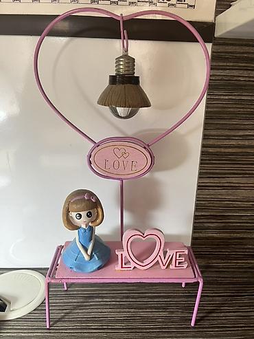 İşıqlandırma: Dekorativ masa lampası – “LOVE” temalı - Rəng: Çəhrayı konstruksiya — 1