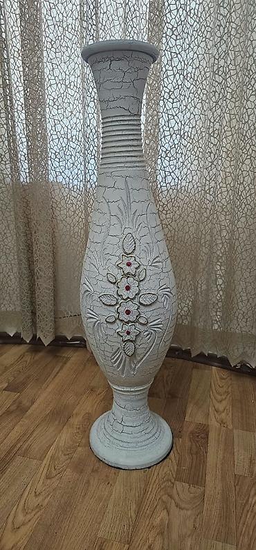vaza: Bir vaza, Keramika — 1