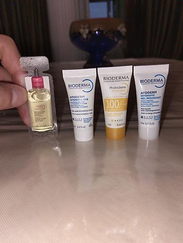 Bioderma firmasının 4 ədəd mini ölçülü məhsulu satılır. Hamısı