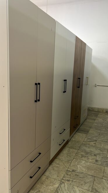 Шкафы для одежды: Шкафы двухдверные Доставка бесплатная по городу 90 см в ширину 210 — 9