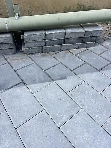 qlobus bar: Beton səki daşları (pavers) – boz rəng - Ölçü: təqribən 20 x 10 sm — 4
