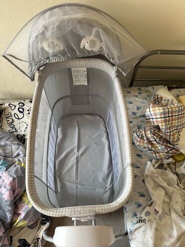 Манежи-кровати: Я брала 14000 сом в магазине Yo-yo Прошу 8000 Почти новый .Только 2 — 5