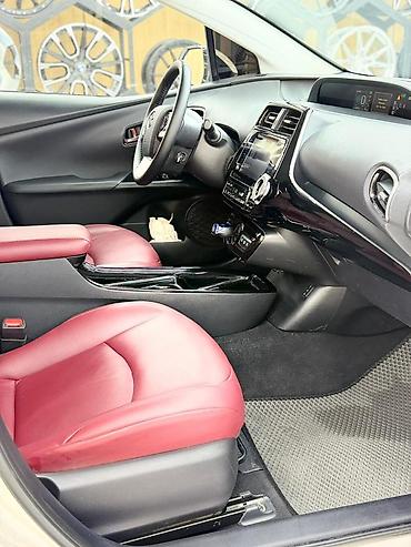Toyota: Toyota Prius: 2018 г., 1.8 л, Автомат, Электромобиль, Лифтбек — 11