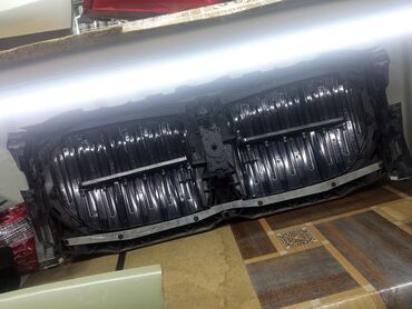 Решетки радиатора: Решетка радиатора BMW 2020 г., Б/у, Оригинал — 2