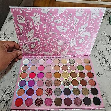bourjois rumenilo: Velika paleta senki za oči brenda Medecoo, koja sadrži 54 nijanse — 3