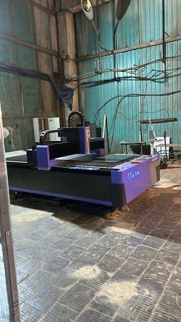 green mmc: Cnc lazer kesim
Toz boya
Bukme
Kantak suvarka

Safe metal mmc