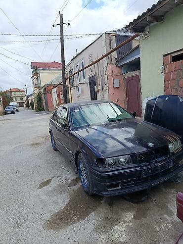 bmw sukan: Bmw e36 kuza maşın sökülür ehtiyyat hissələri satılır 2 mator m 50 var — 1