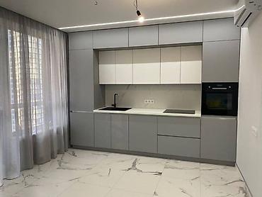 silver kitchen: Кухни на заказ в современном стиле (серые/графит/белые фасады) - — 3