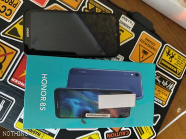 телефон на 2000: Honor 8S, Б/у, 32 ГБ, цвет - Черный, 2 SIM