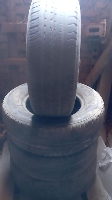 16 lt: Резина в комплекте, 4 шт,от спринтера, размер 225/70 R 15.,цена 6000т — 1