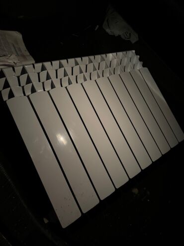 Kombilər: 10 luq radiator satilir
