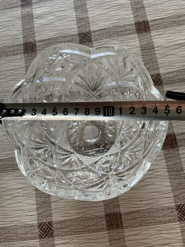 Посуда: Продаю чешский хрусталь, б-у в отличном состоянии. Вазы все разного — 19