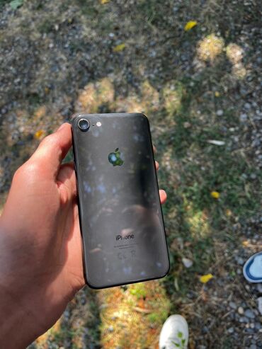 en ucuz soyuducu qiymetleri: IPhone 8, 64 GB, Space Gray, Barmaq izi, Simsiz şarj