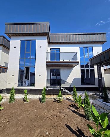 Дома: ✨ Продаётся шикарный дом в ж/м Ак-Ордо 1 ✨ 🏡 Характеристики: • — 2