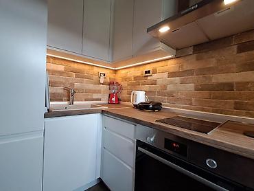 Prodaja stanova: Na prodaju lux kuća 24km od Bulevara Kralja Aleksandra. Zbog odlaska — 21