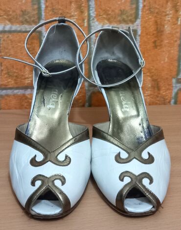 italijanske kozne sandale: Sandale, 37