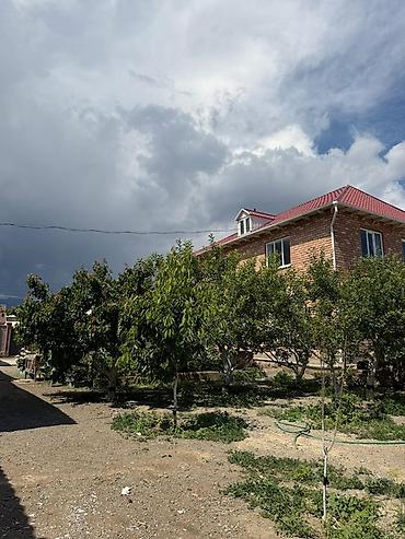 дом в горах: 🏡 Продаётся капитальный кирпичный дом в центре города 📍 Локация — 10