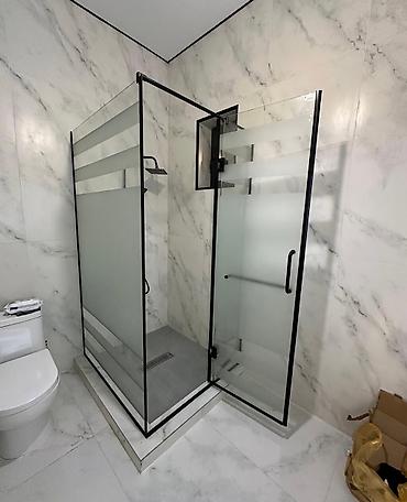 Душевые перегородки и ограждения: Стеклянные душевые перегородки под ключ Минимализм, стиль и комфорт в — 3