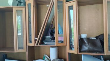 Другие мебельные гарнитуры: Состояние отличное стекло двери все на месте можете прийти и