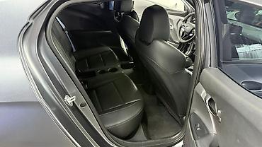 Hyundai: Hyundai Veloster: 2019 г., 2 л, Механика, Бензин, Хэтчбэк — 10