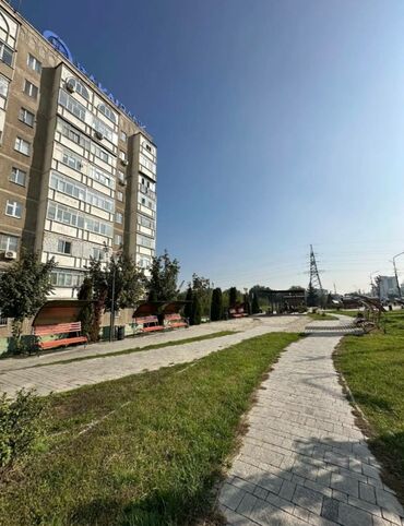 дом с бассейном посуточно бишкек: 1 комната, 47 м², 106 серия, 2 этаж, Евроремонт