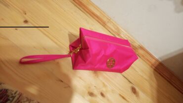 женские спортивные рюкзаки: Kosmetika çantası