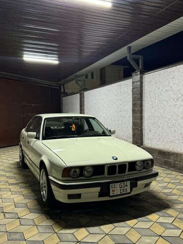 BMW: BMW 5 series: 1988 г., 2 л, Механика, Бензин, Седан