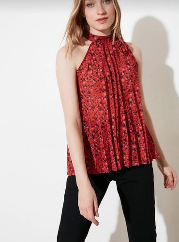 Köynək və bluzalar: Bluzlar - Rəng: saf ağ - Model: uzunqol, düyməli, yüngül dar kəsim - — 16