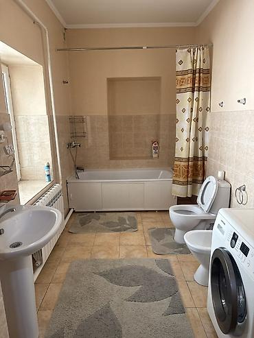ул фрунзе бишкек: 60 м², 3 бөлмө, Жаныбарлар менен болот — 1