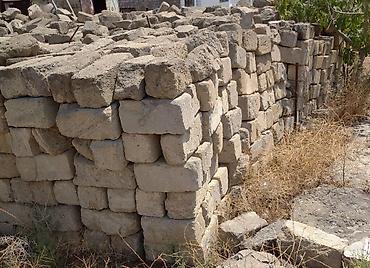 misar dasi: Mişar daş. Кубики. Köhnə möhkəm daşdır. 6000 yaxın var. 0.30 qəpik — 2