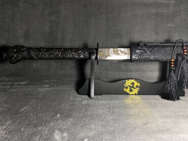 коллекционные машины: Катана Черная катана-меч с уникальным дизайном Дракон на рукояти,Глаза