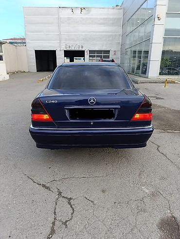 kompressor teh: Mercedes-Benz C240 sedan - Kuzov: 4 qapılı sedan, tünd mavi rəng - — 4